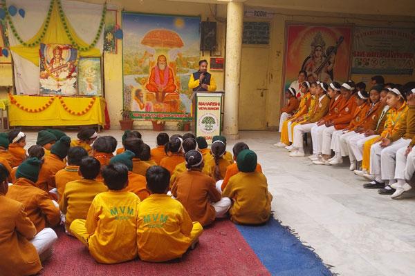 School programs at Maharishi Vidya Mandir Badaun with full fervor.